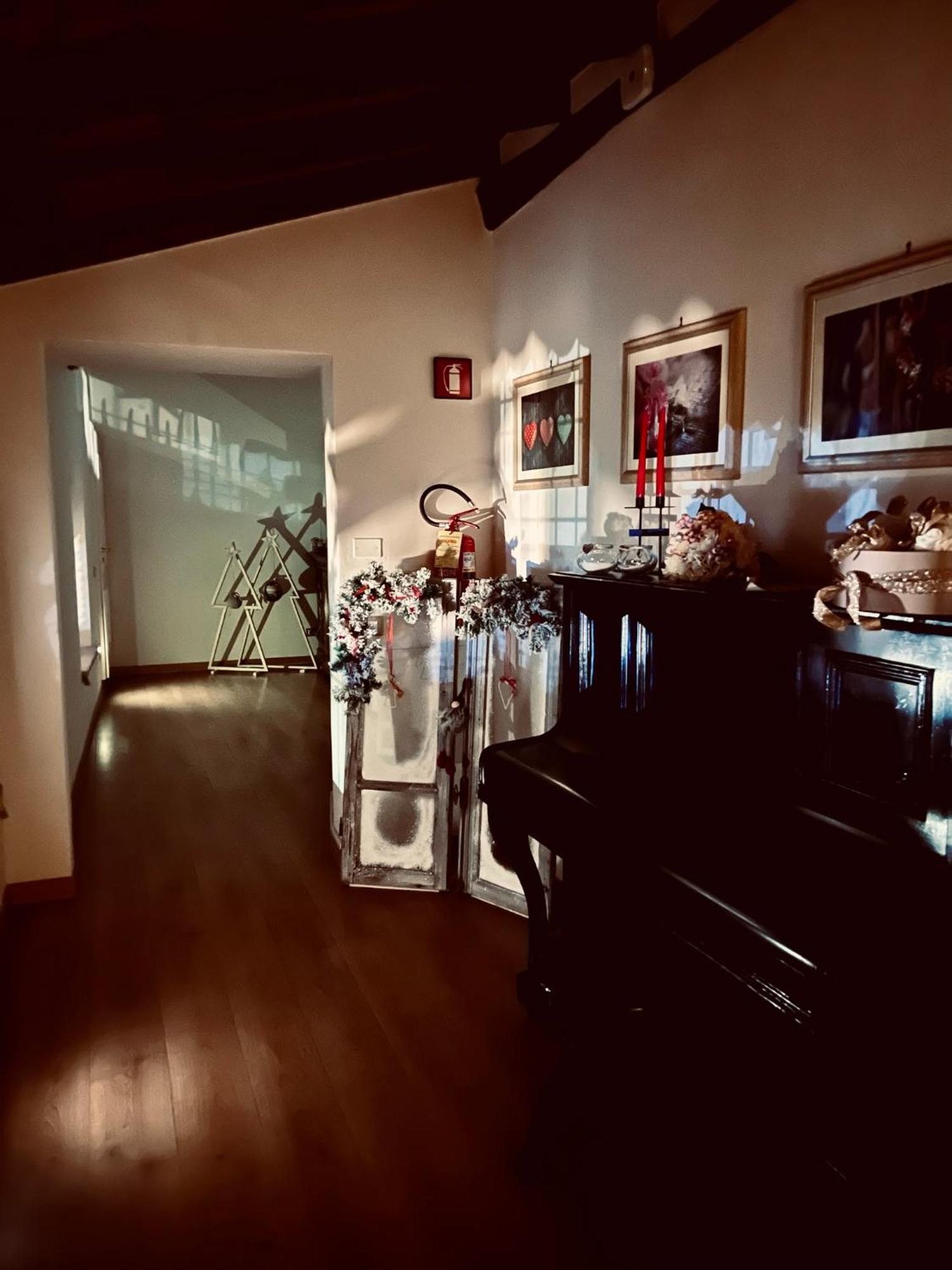 B&B Corte Delle Rose カスティリオーネ・デッレ・スティヴィエーレ エクステリア 写真