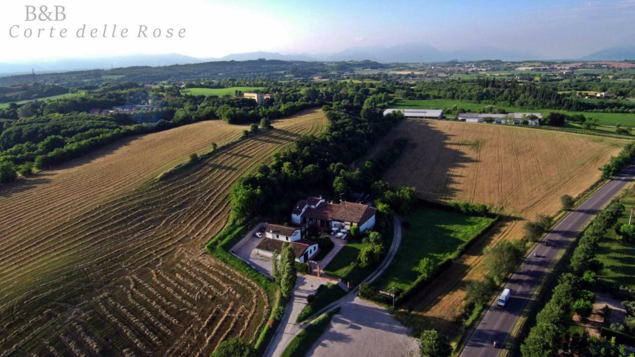 B&B Corte Delle Rose カスティリオーネ・デッレ・スティヴィエーレ エクステリア 写真